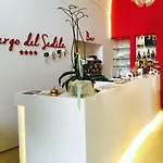 Del Sedile 4*