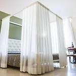 Del Sedile 4*
