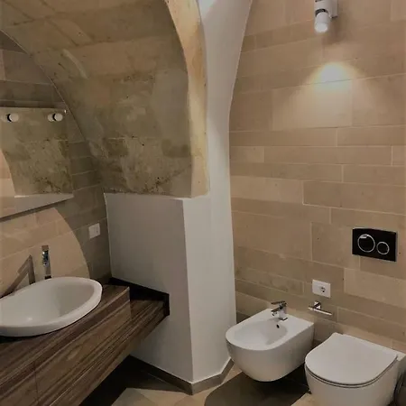 Del Sedile 4*