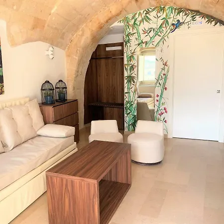 Del Sedile 4*